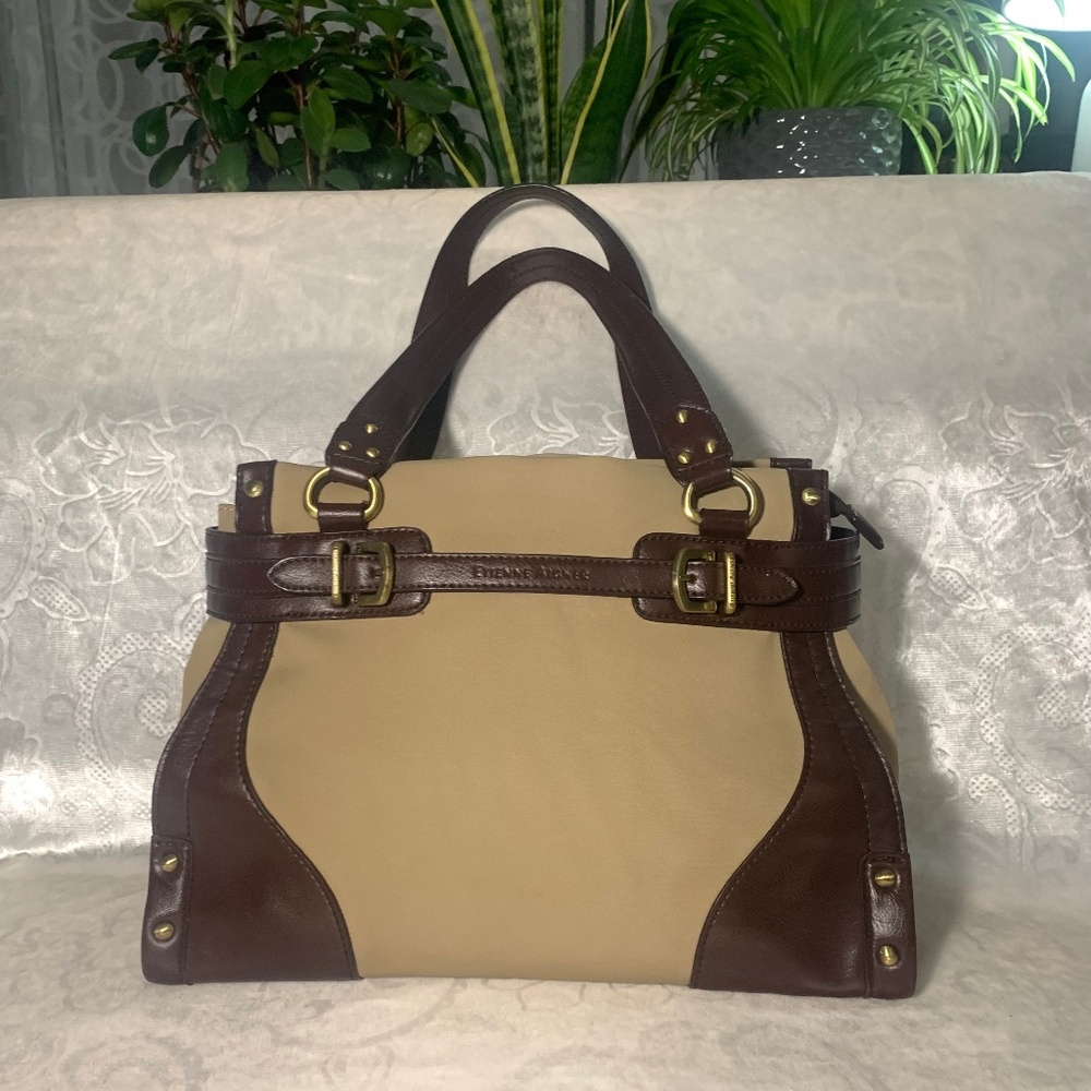 ETIENNE AIGNER Elegant Brown Shoulder Bag - Perfect Condition, Great Deal!